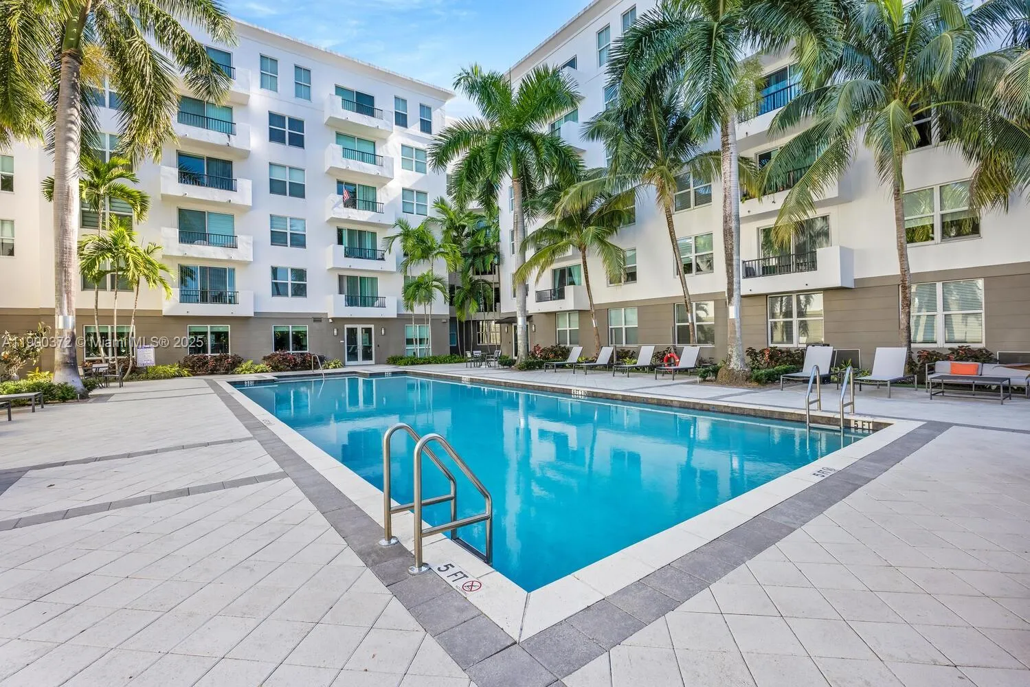2421 NE 65th St, #211