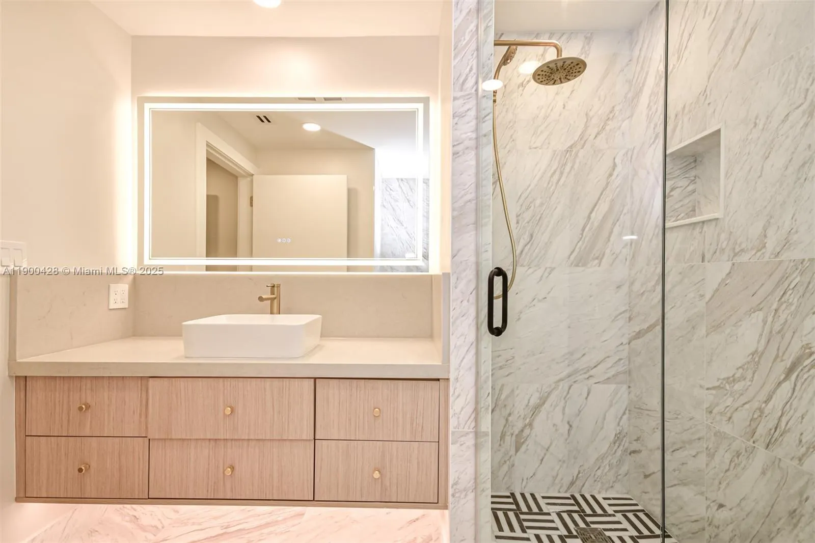 10101 Collins Ave, #7D