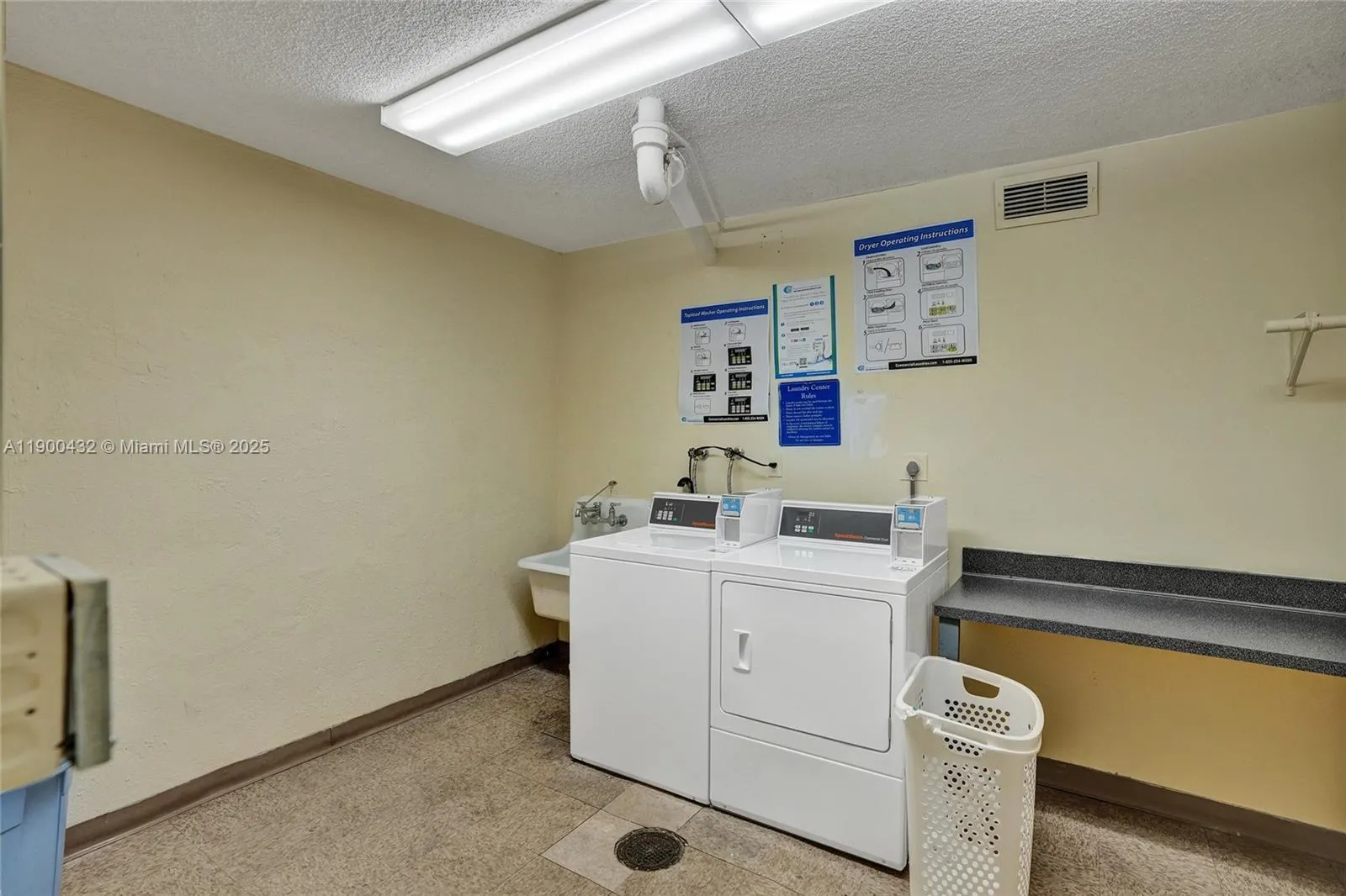 2750 NE 183rd St, #2412