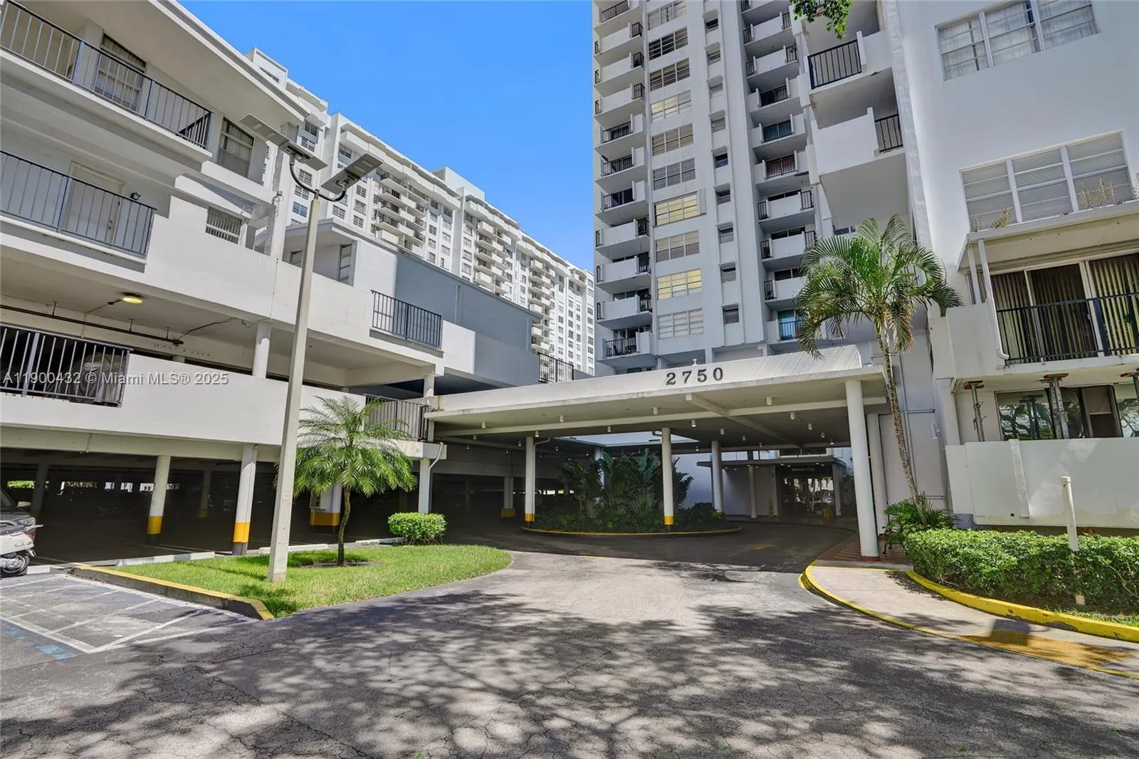 2750 NE 183rd St, #2412