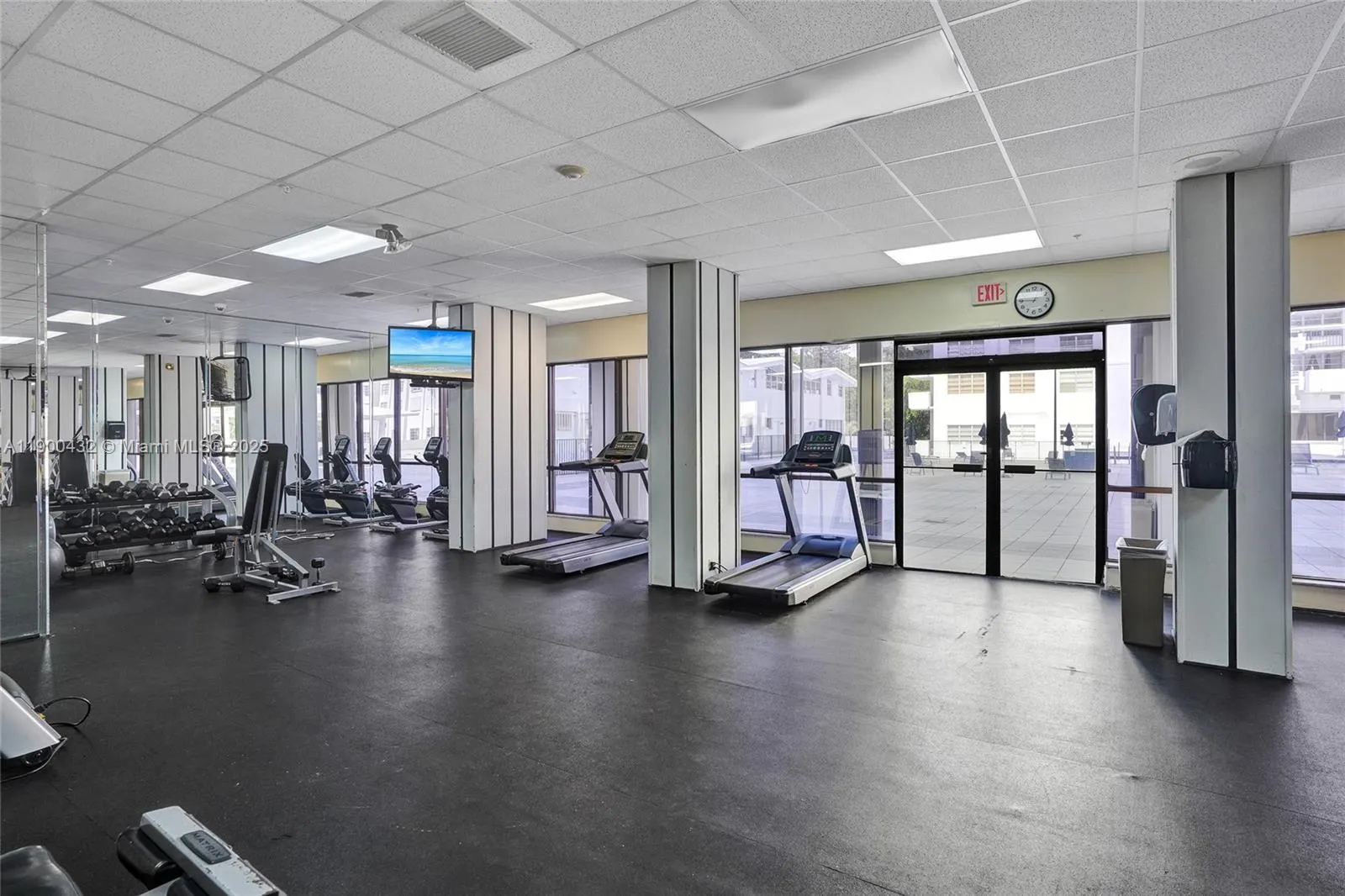 2750 NE 183rd St, #2412