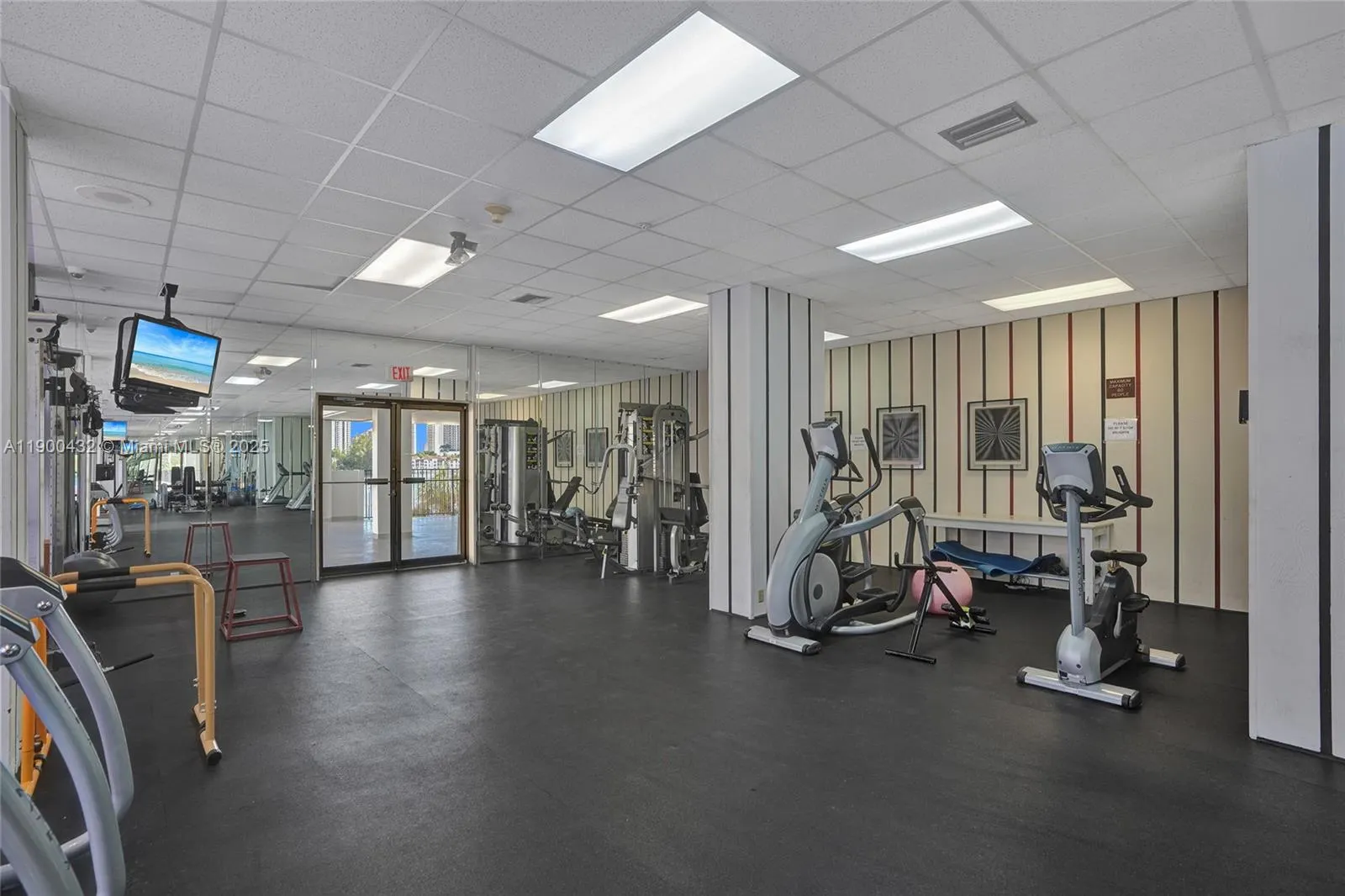 2750 NE 183rd St, #2412