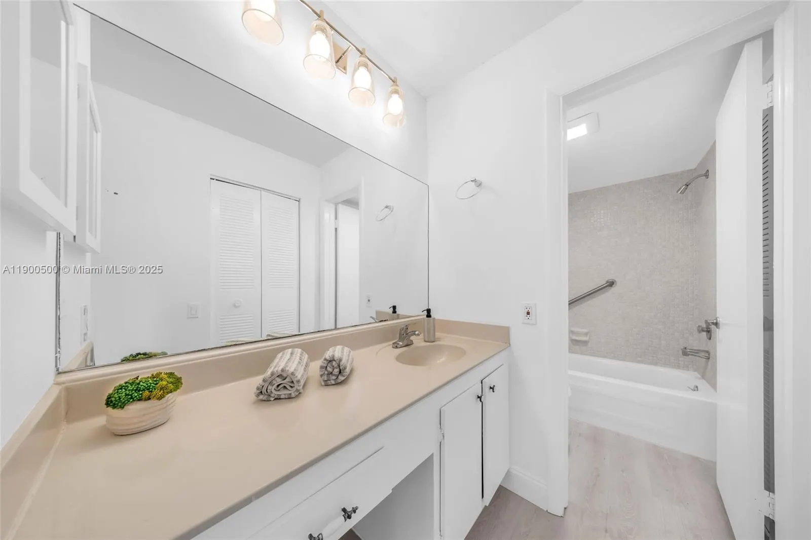 9090 Lime Bay Blvd, #211