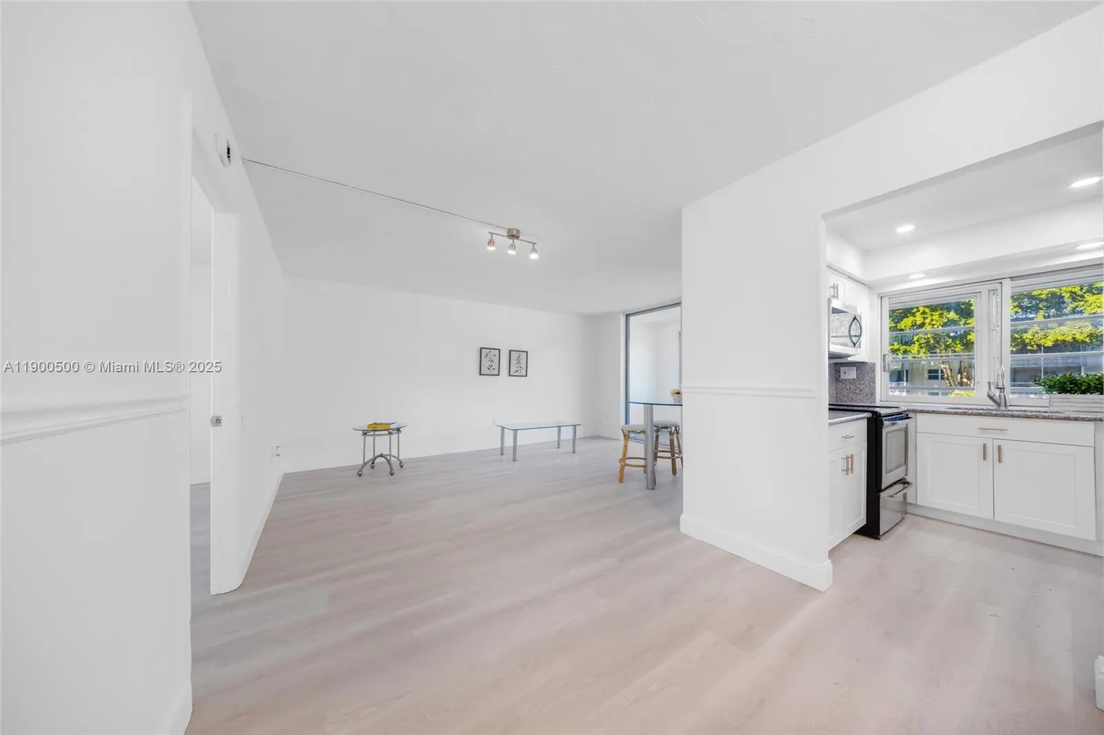 9090 Lime Bay Blvd, #211