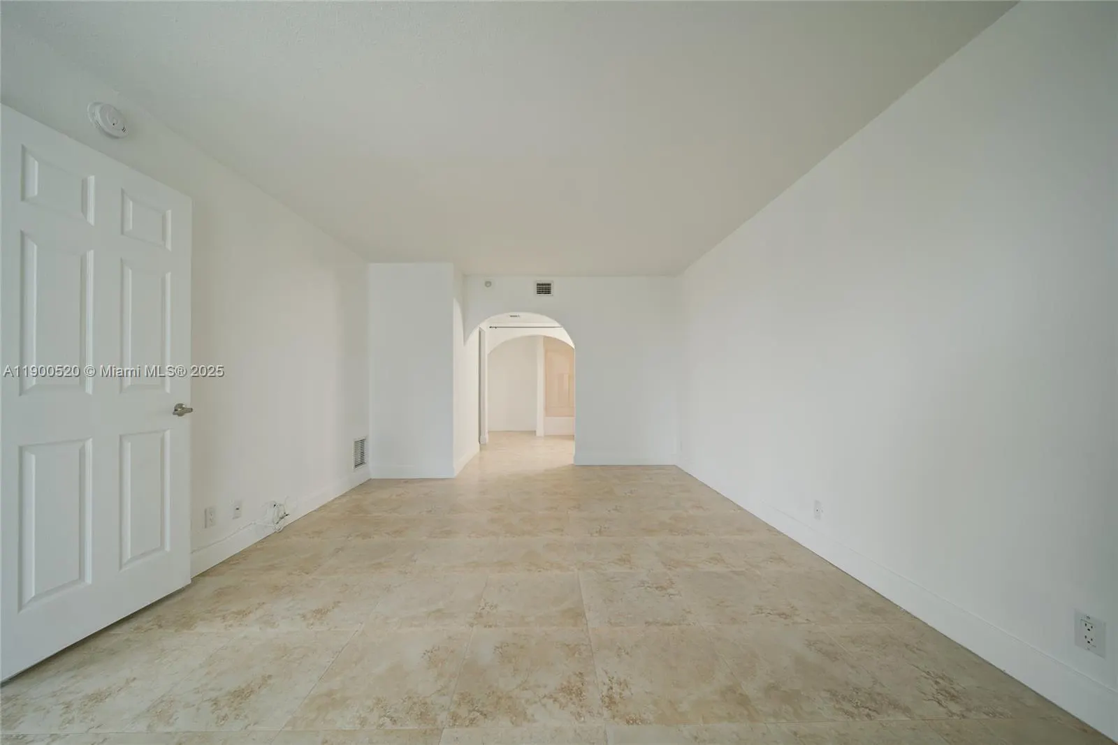 100 Bayview Dr, #214