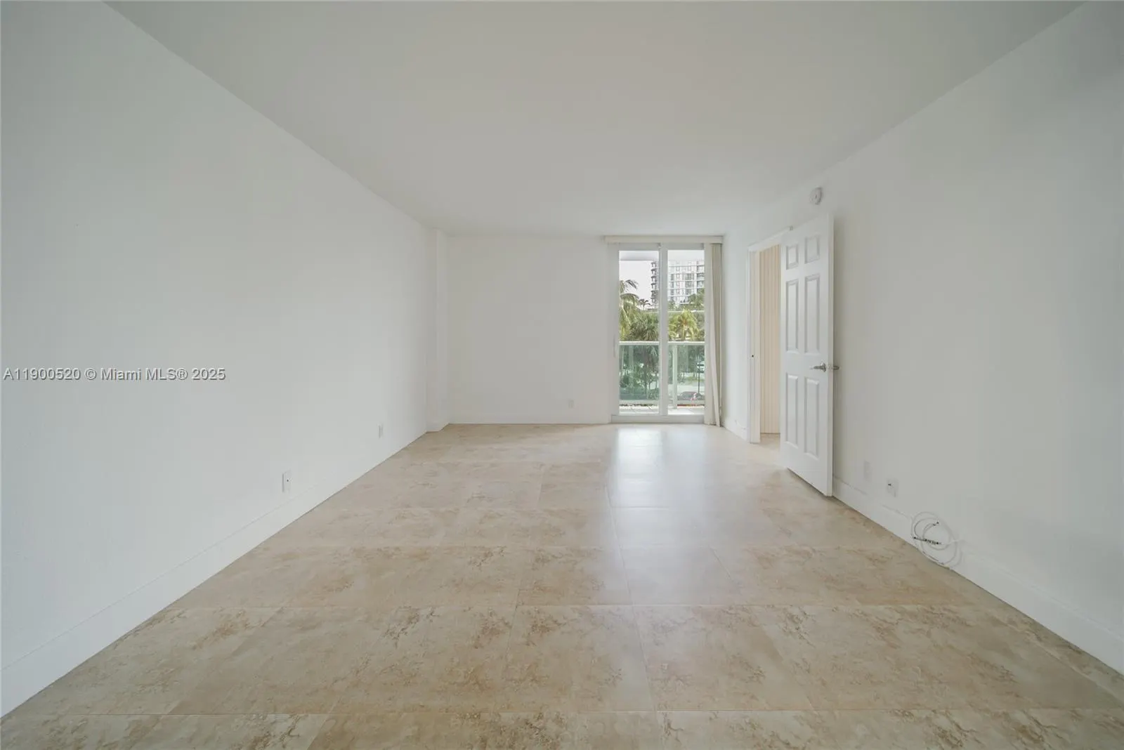 100 Bayview Dr, #214