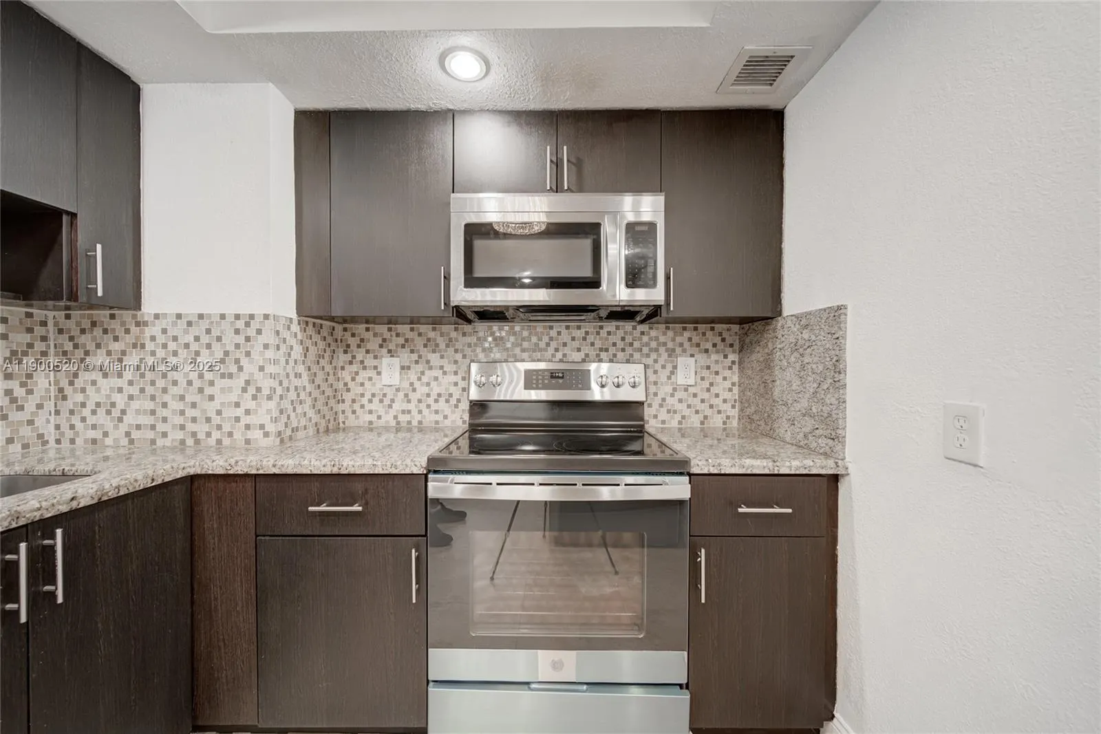 100 Bayview Dr, #214