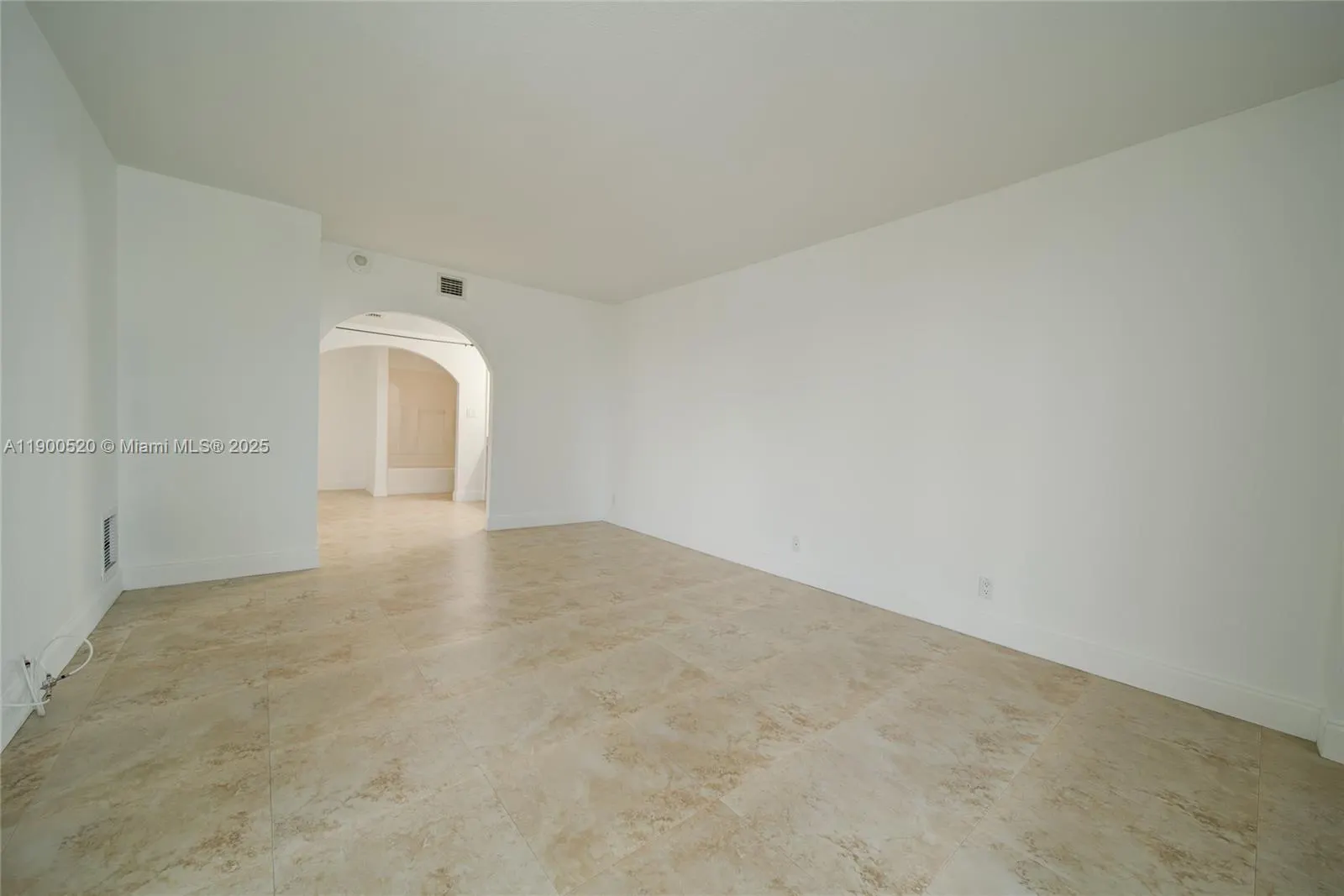 100 Bayview Dr, #214