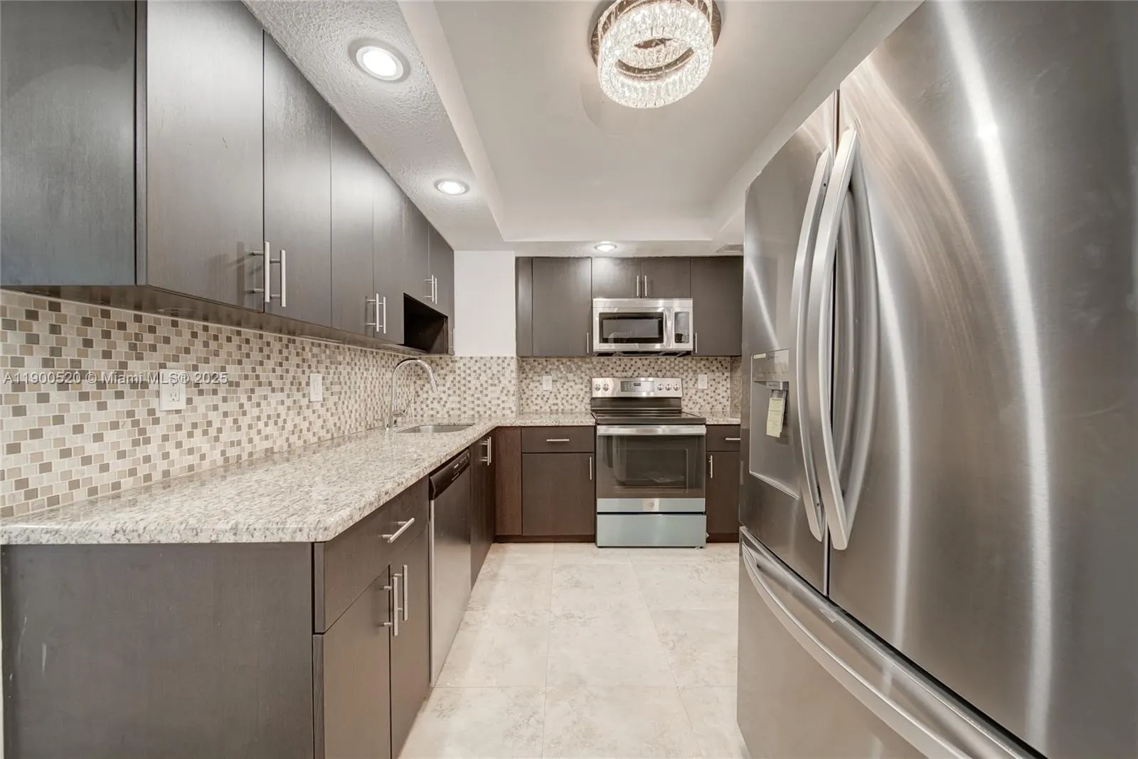 100 Bayview Dr, #214