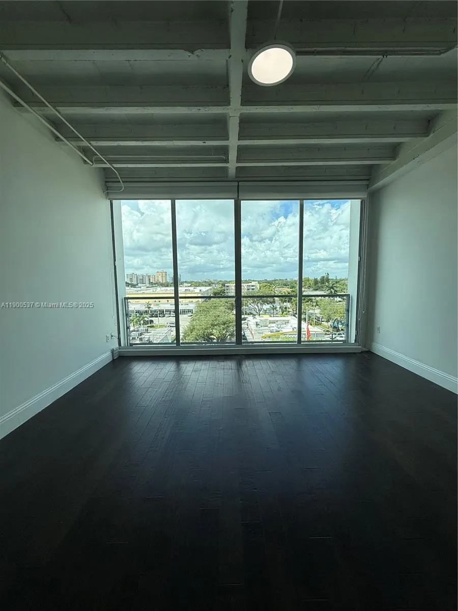8101 Biscayne Blvd, #R-514