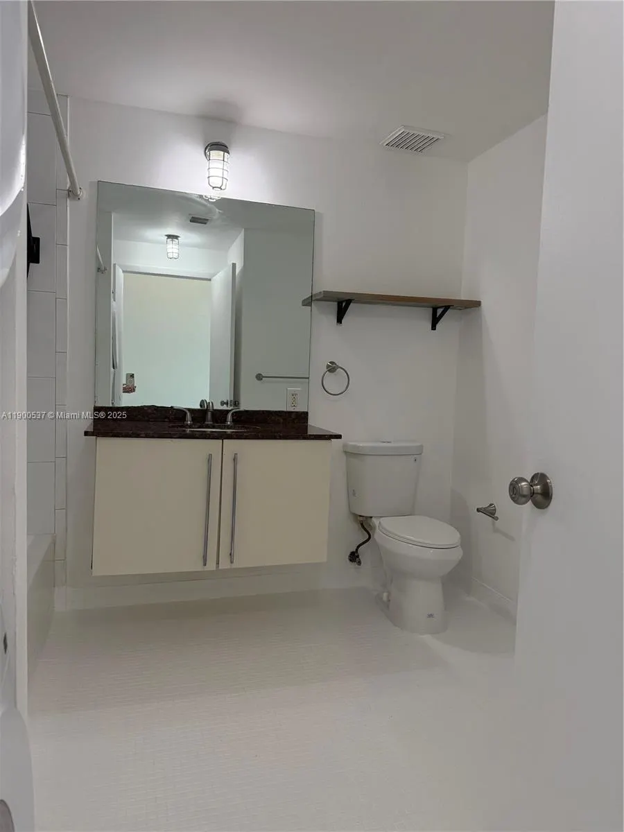8101 Biscayne Blvd, #R-514