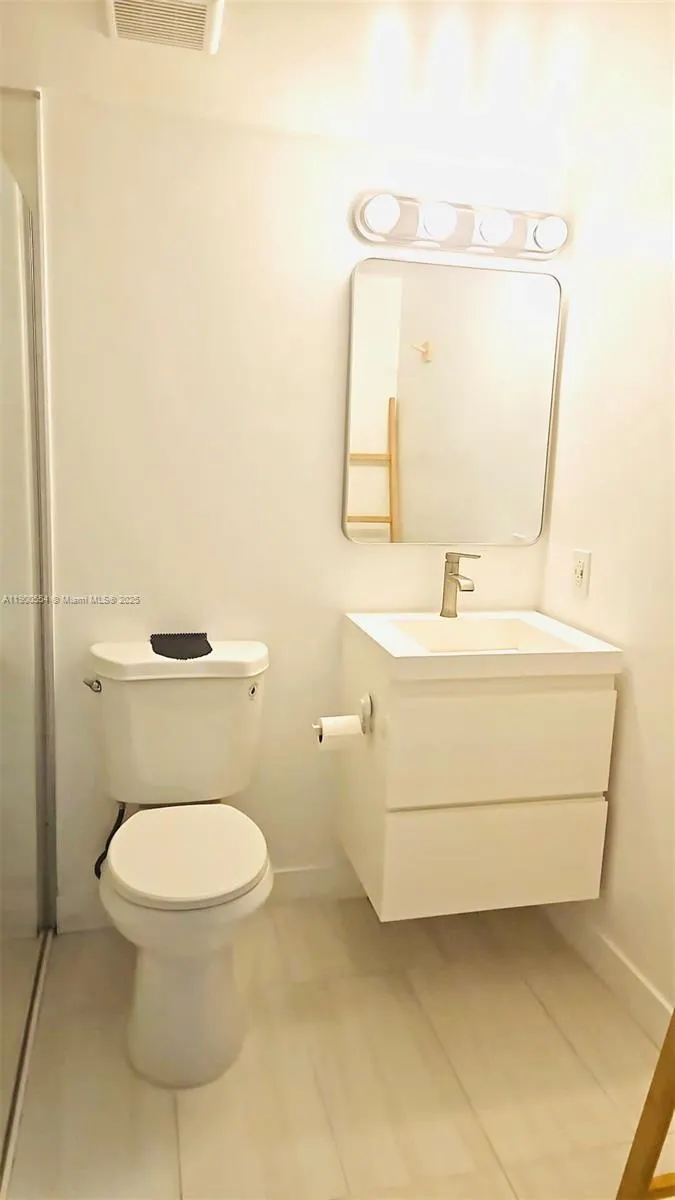 1550 Drexel Ave, #207