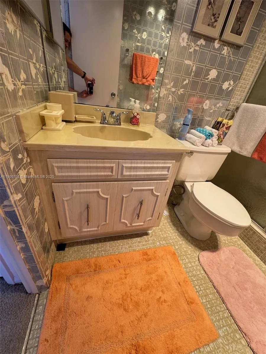 3080 N Course Dr, #704