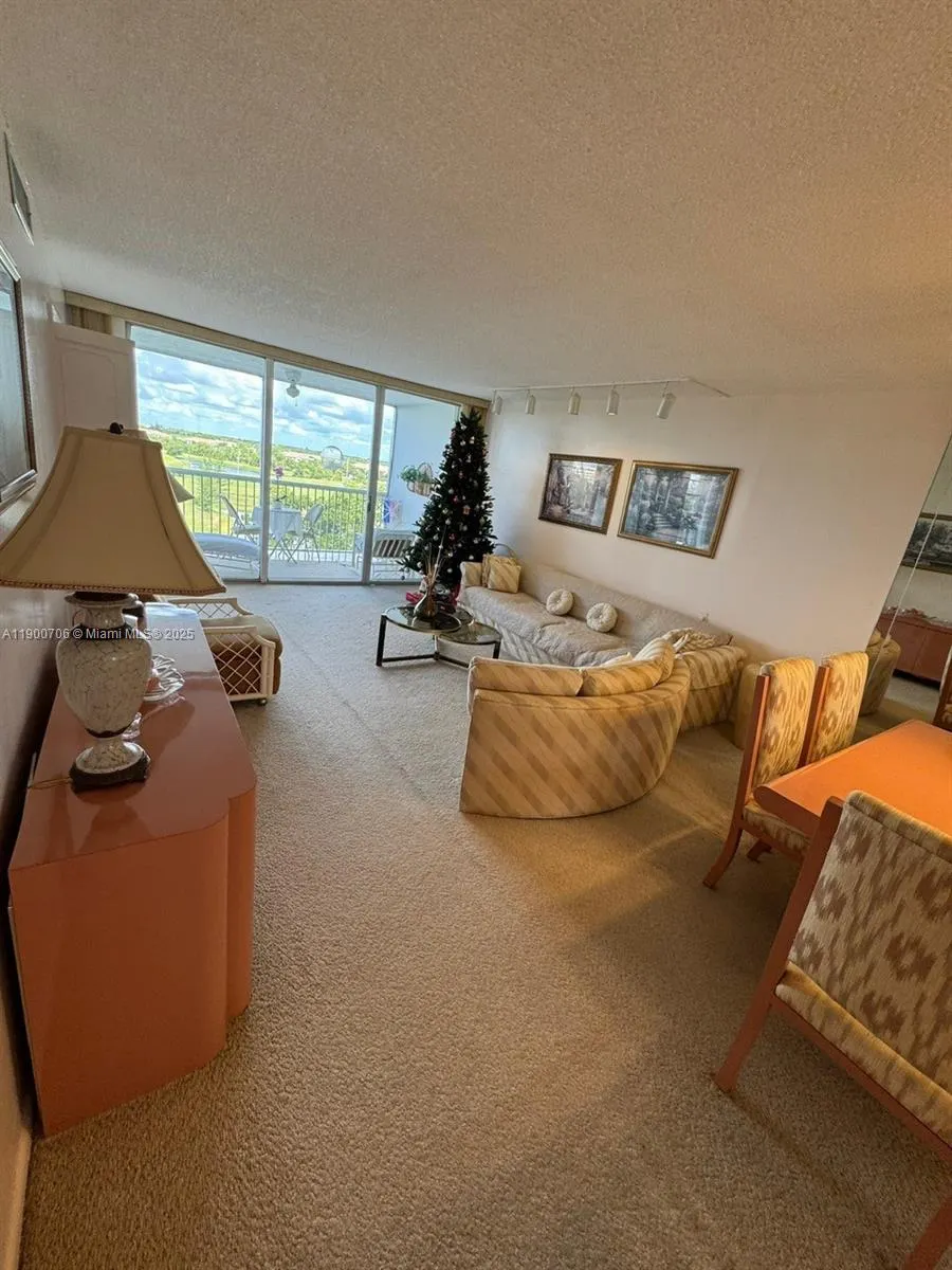 3080 N Course Dr, #704