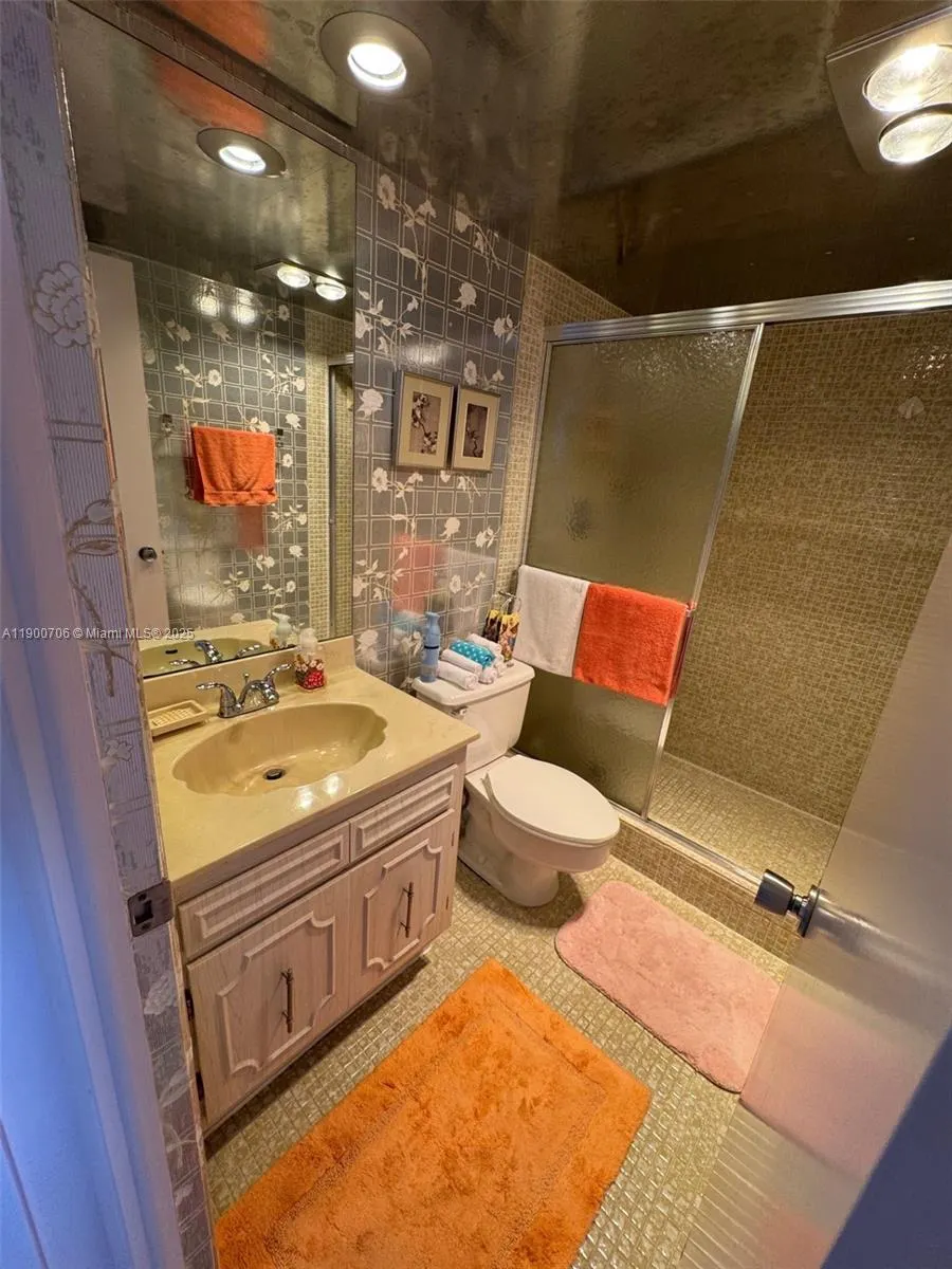 3080 N Course Dr, #704