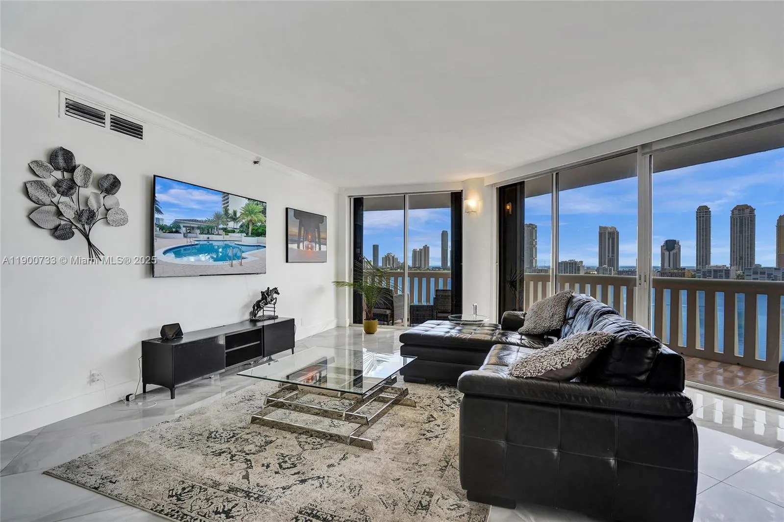 3000 Island Blvd, #1106