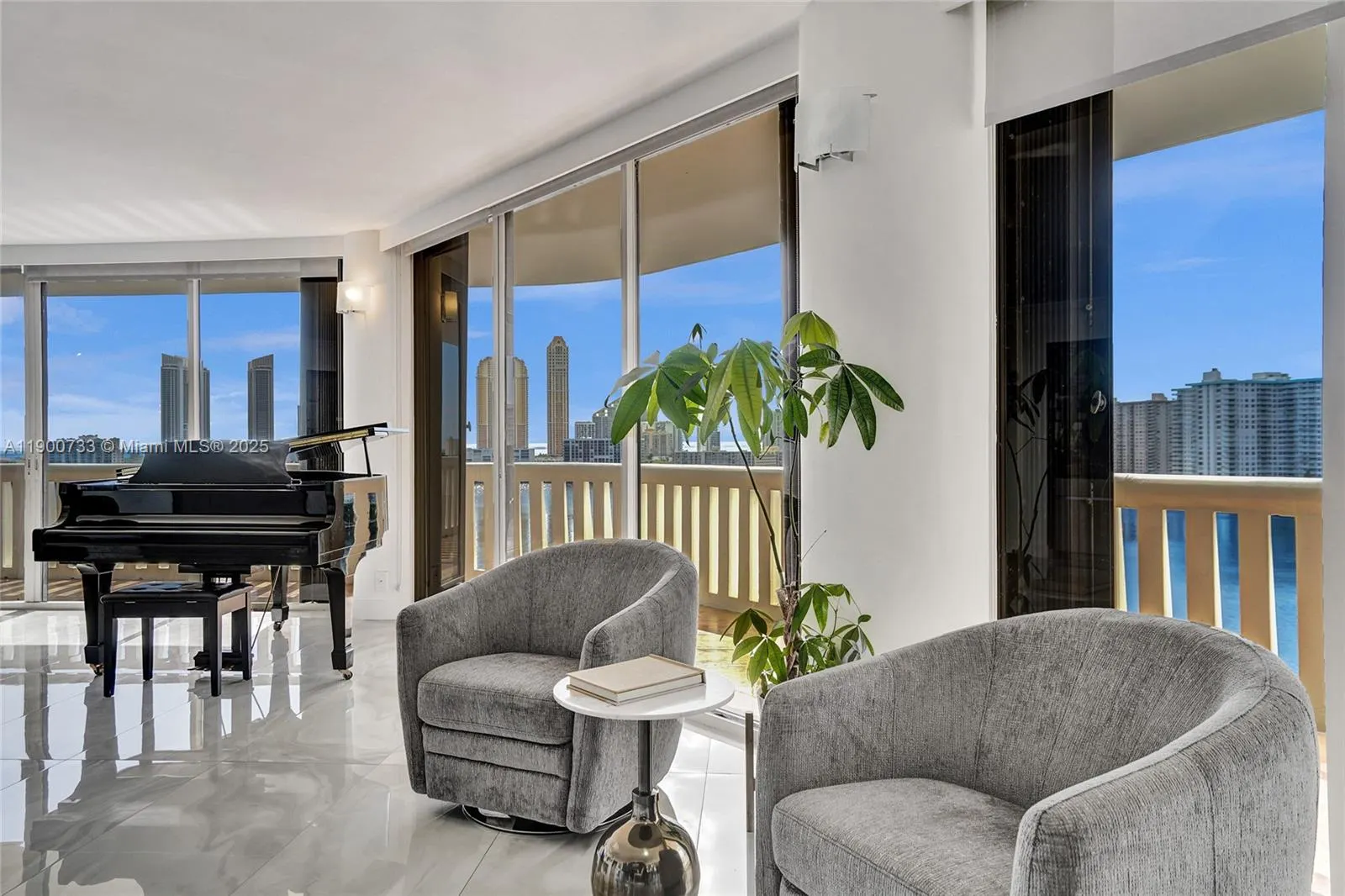 3000 Island Blvd, #1106