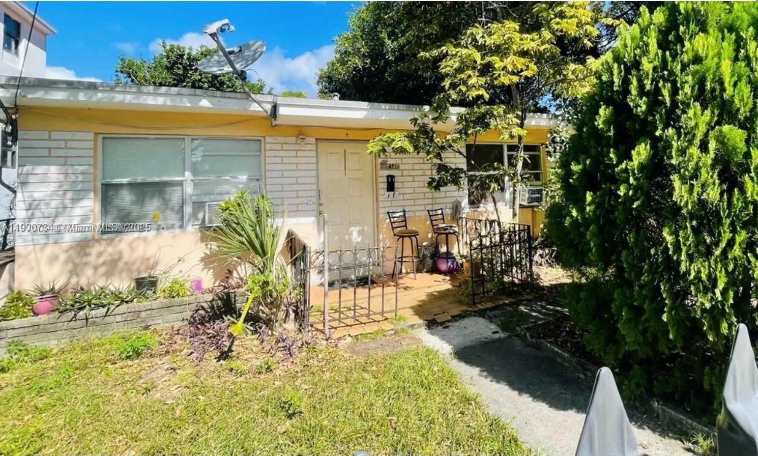241 NW 32nd St