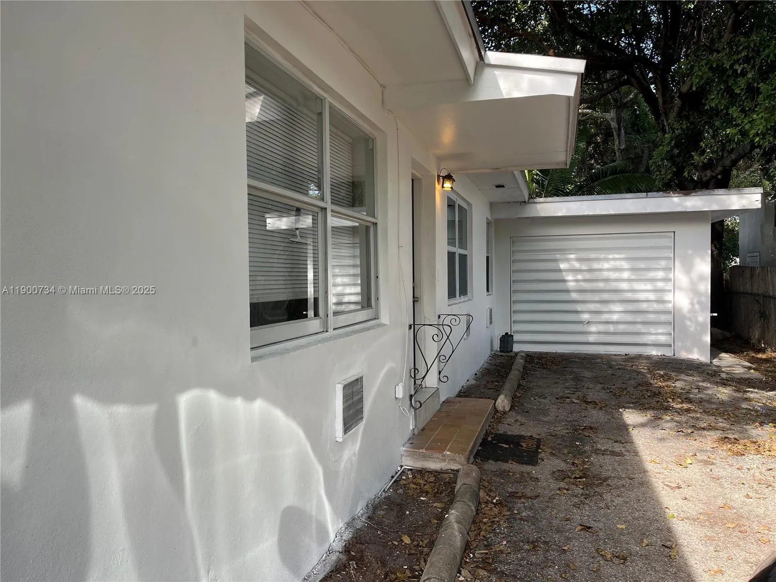 241 NW 32nd St