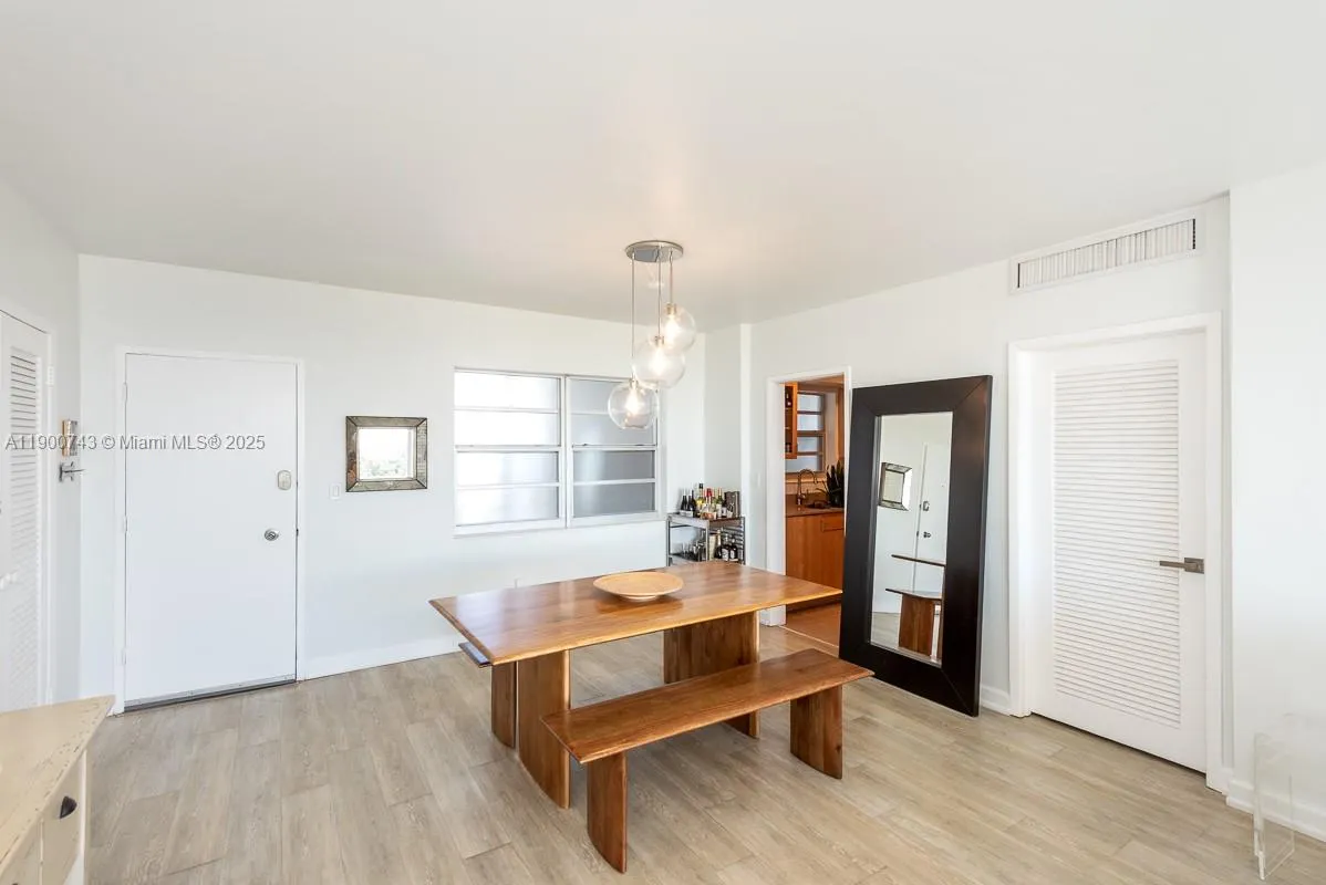 9101 E Bay Harbor Dr, #701