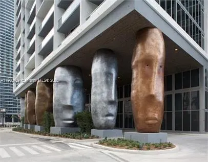 495 Brickell Ave, #2010