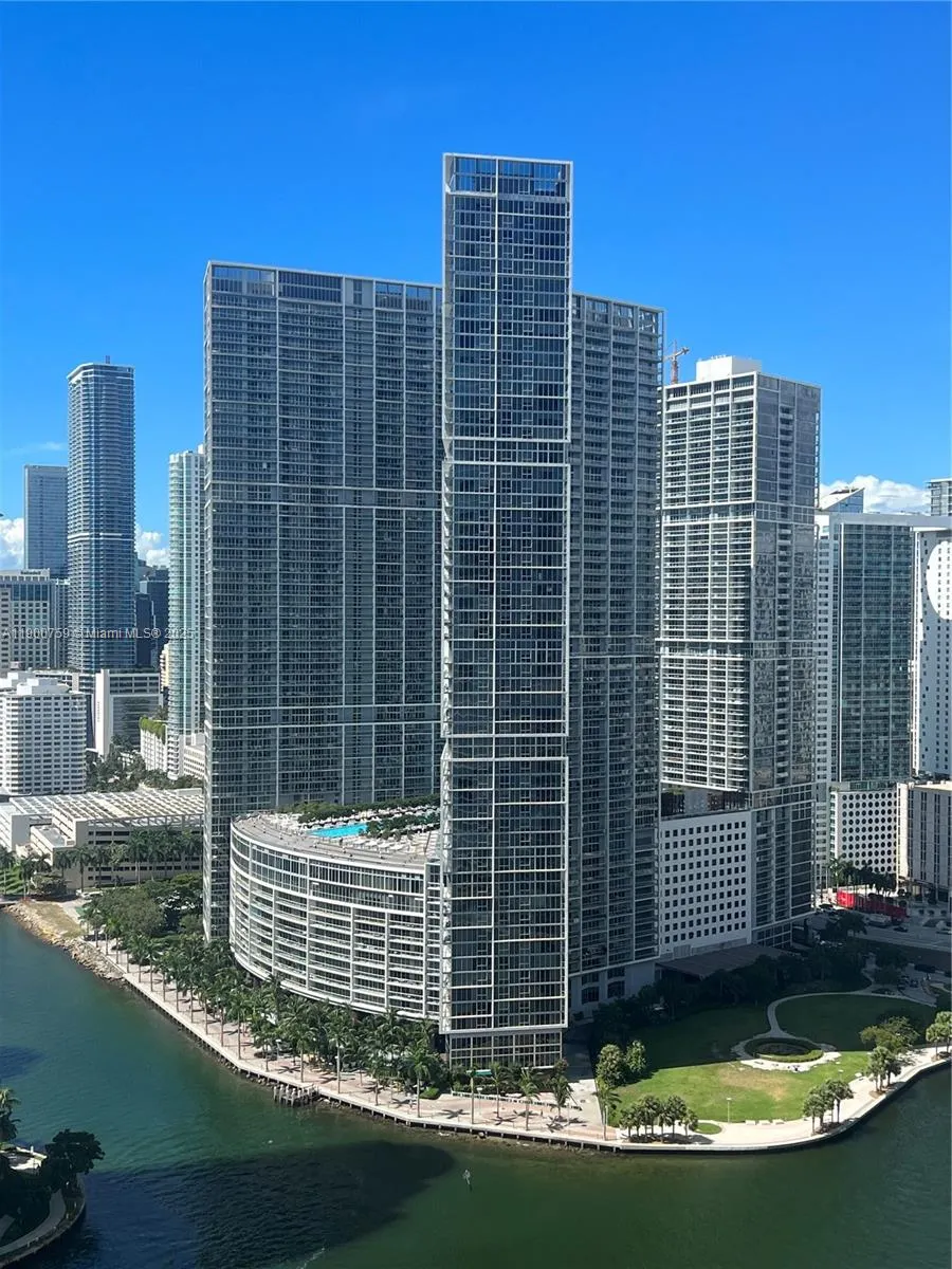 495 Brickell Ave, #2010