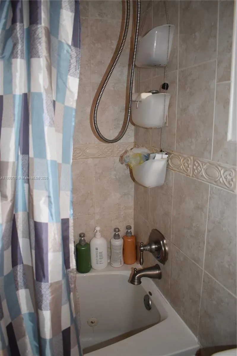 16570 NE 26th Ave, #3C