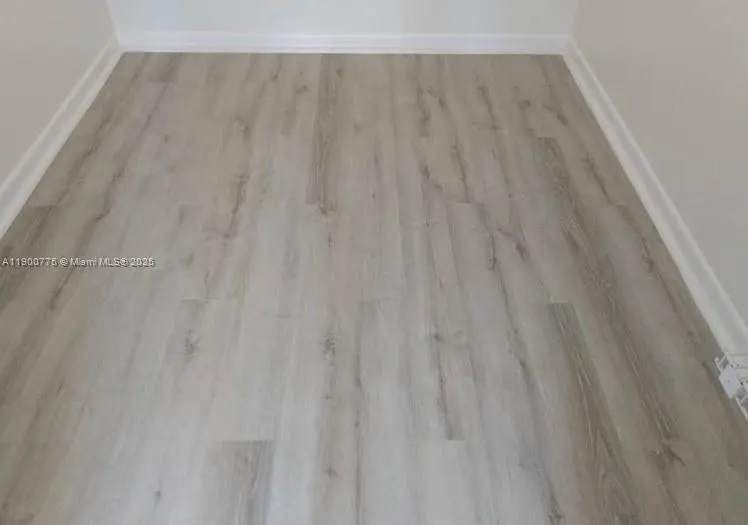 16570 NE 26th Ave, #3C