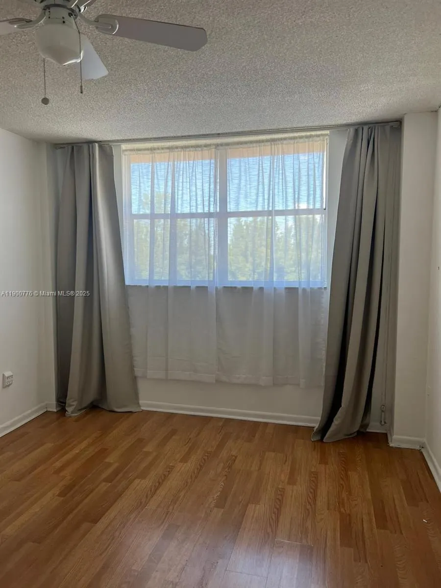 16465 NE 22nd Ave, #617