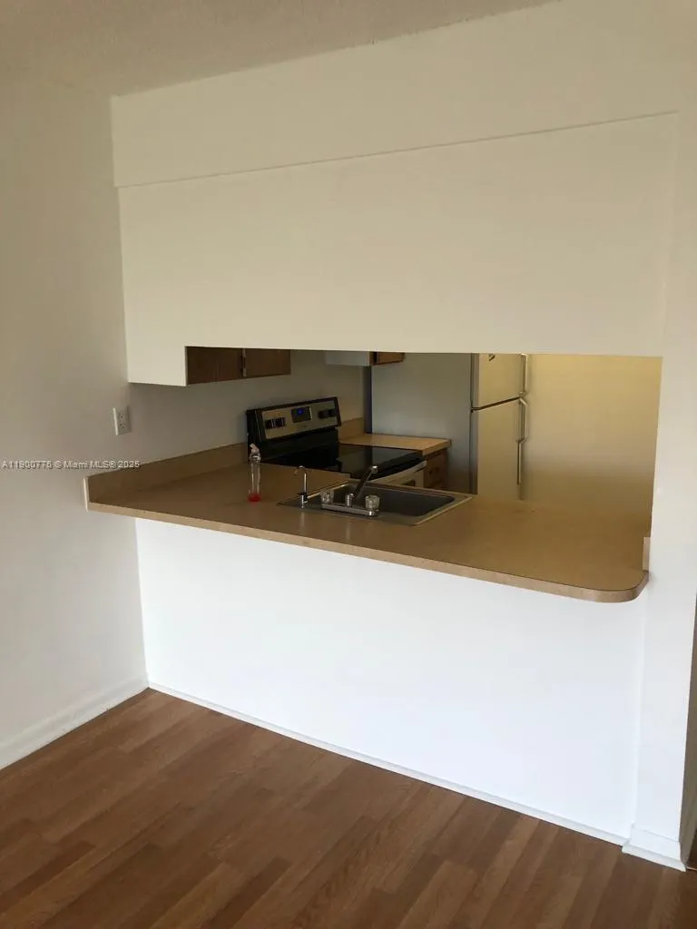 16465 NE 22nd Ave, #617