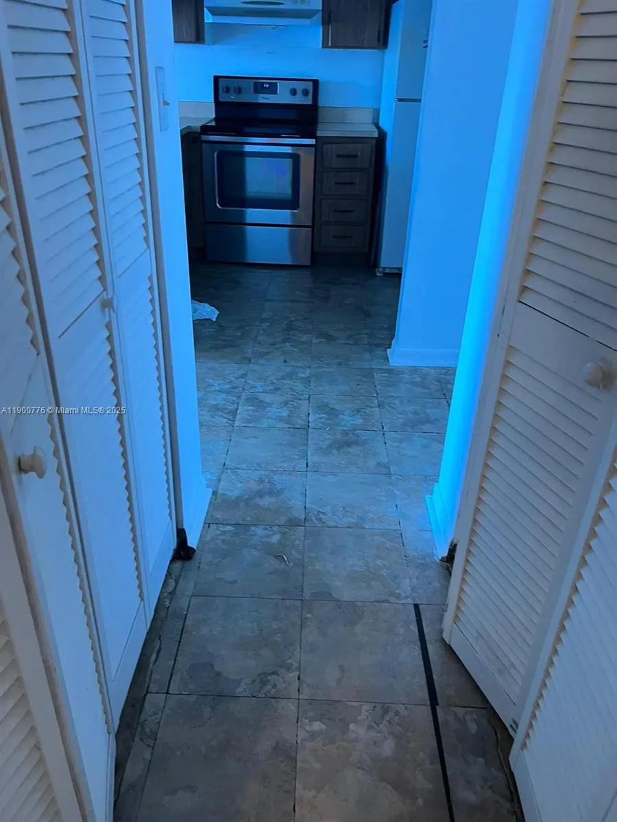 16465 NE 22nd Ave, #617