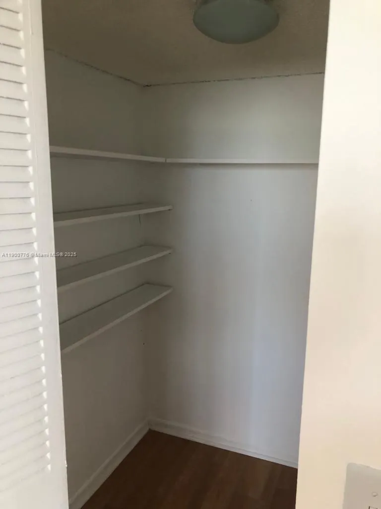 16465 NE 22nd Ave, #617