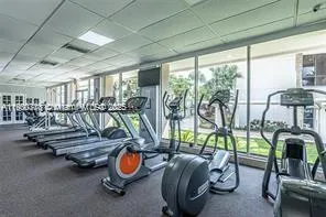 300 Bayview Dr, #509