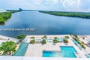 300 Bayview Dr, #509