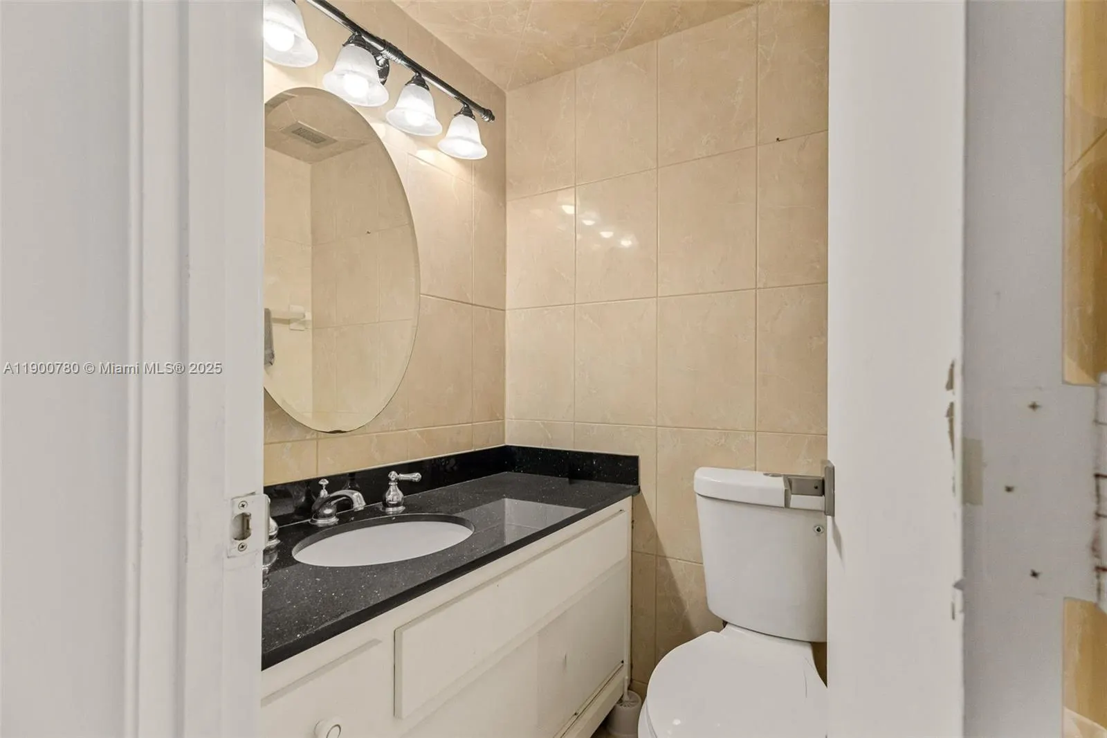 300 Bayview Dr, #509