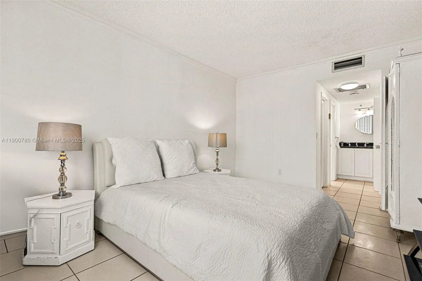 300 Bayview Dr, #509