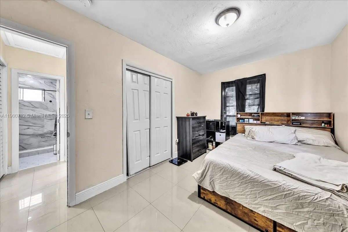 1245 NW 130th St