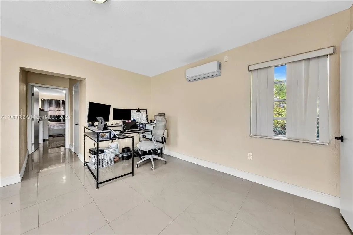 1245 NW 130th St