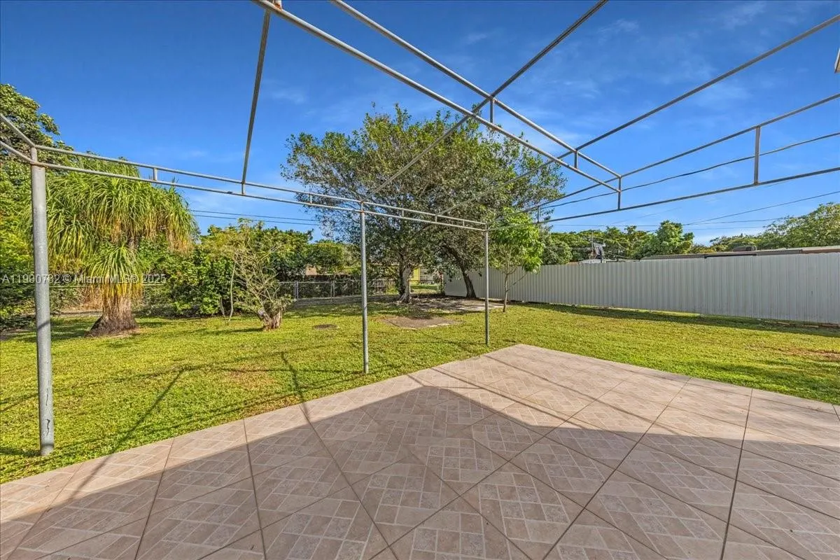 1245 NW 130th St