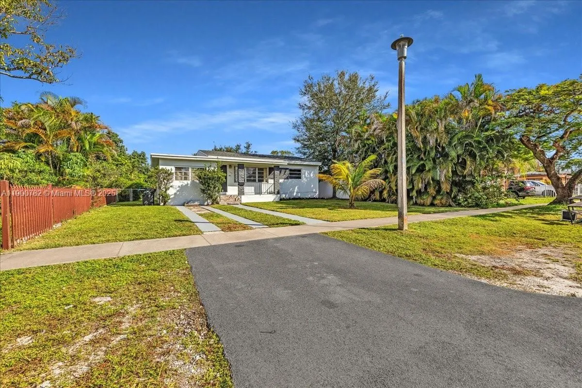 1245 NW 130th St