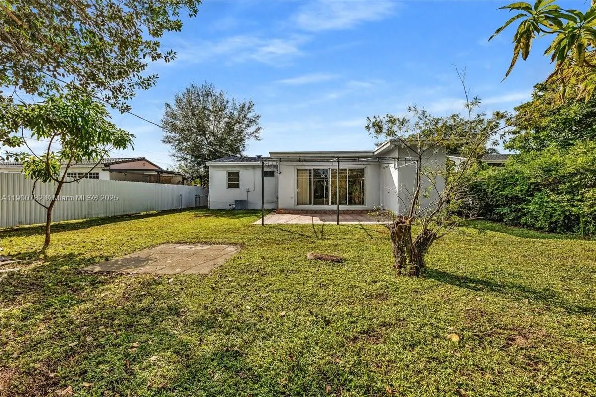 1245 NW 130th St