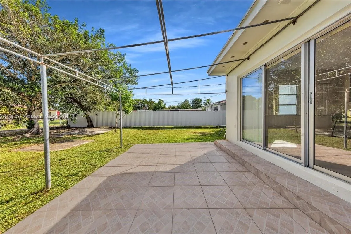 1245 NW 130th St
