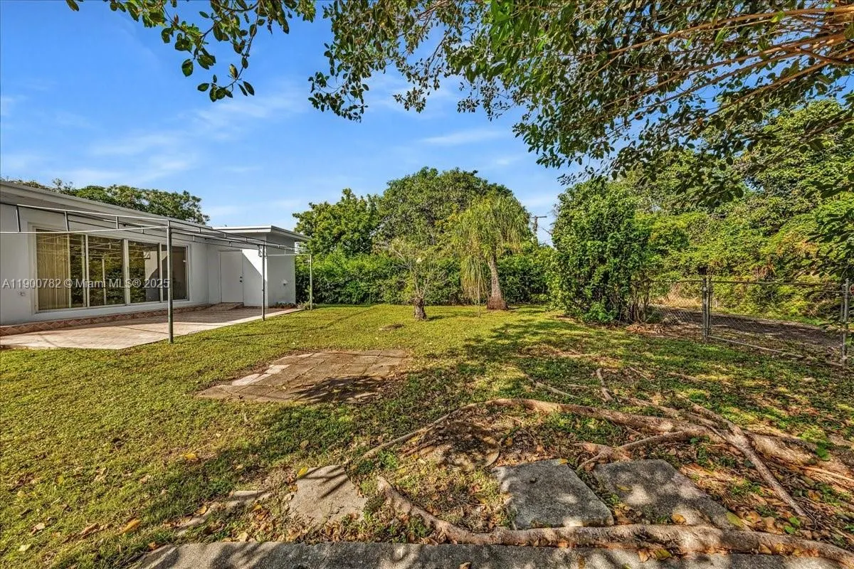 1245 NW 130th St