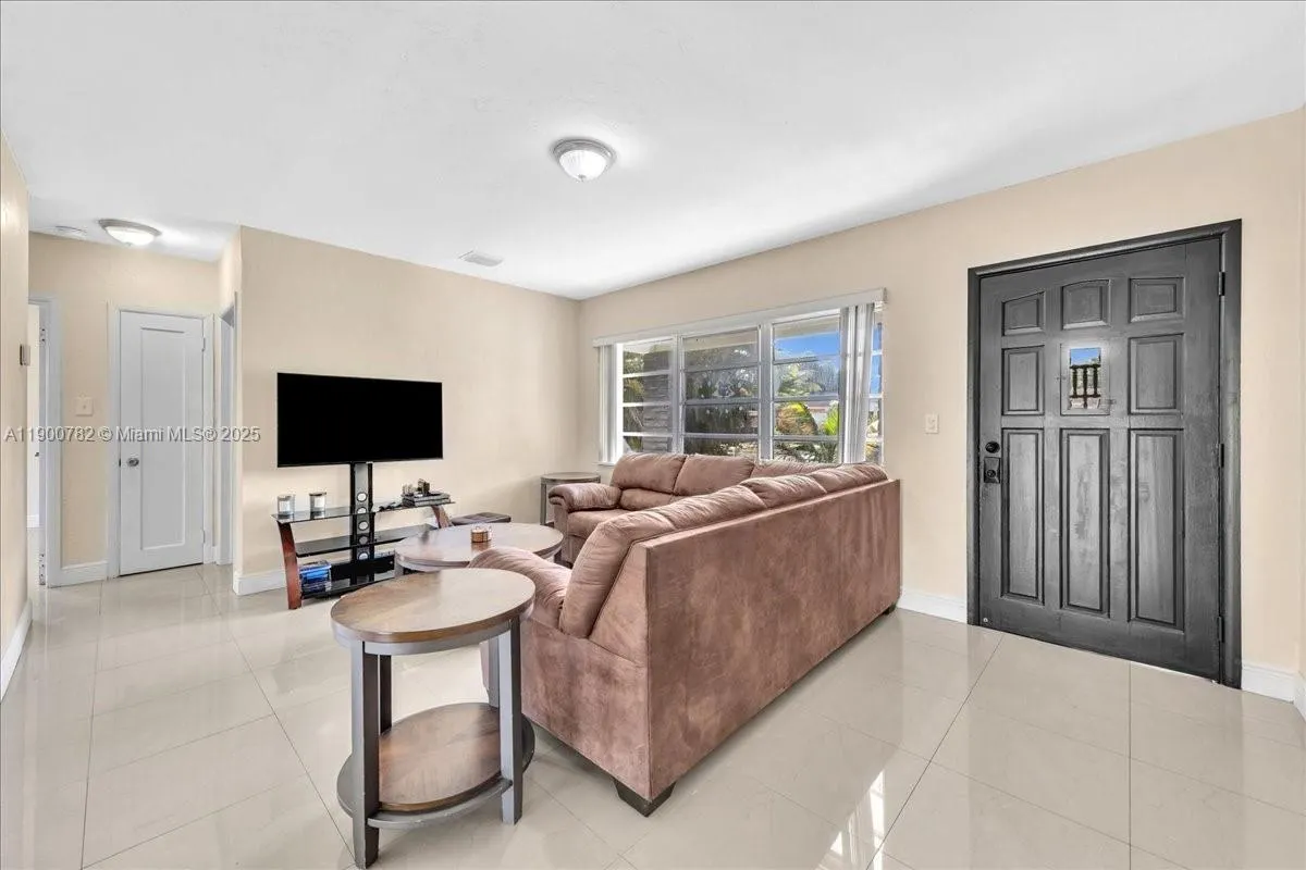 1245 NW 130th St