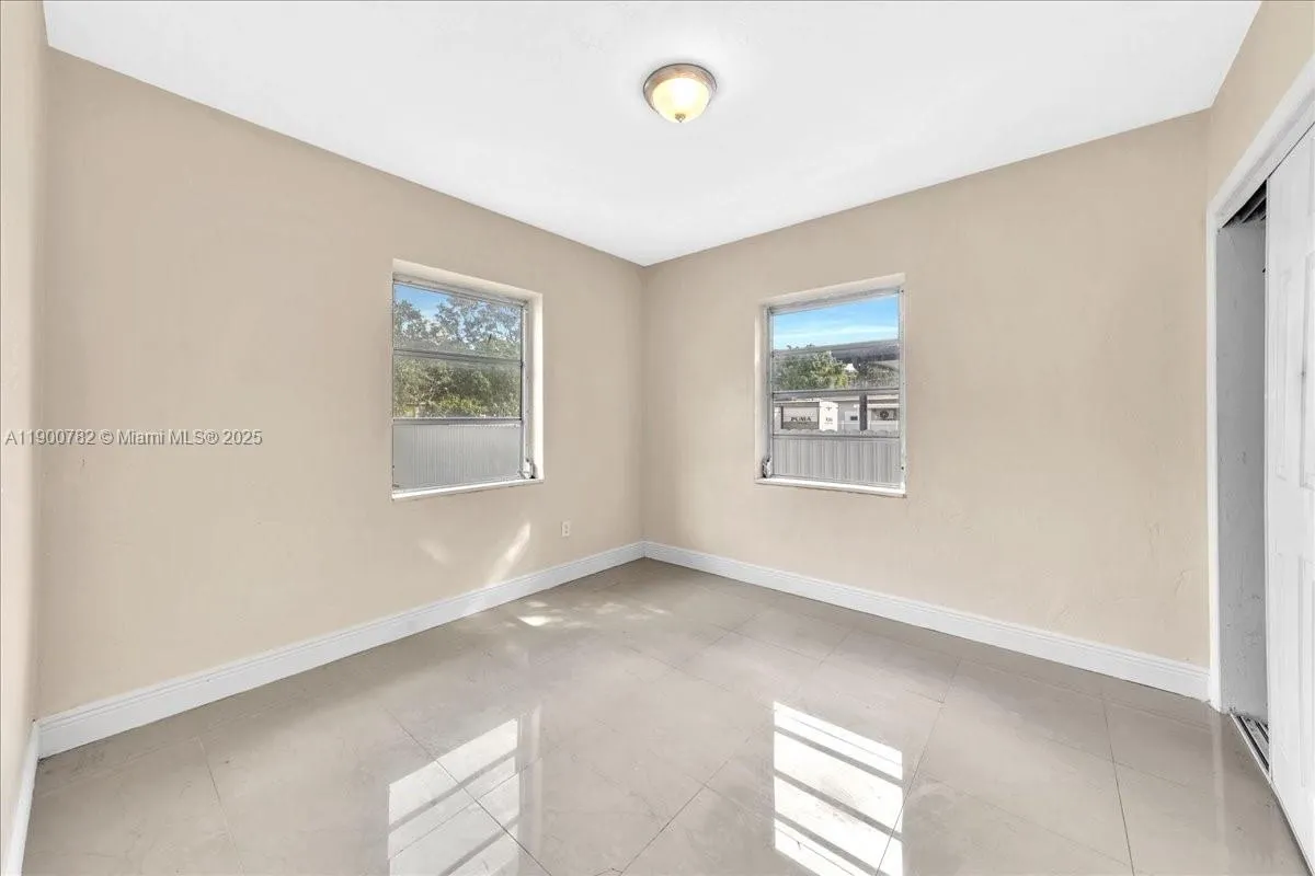 1245 NW 130th St