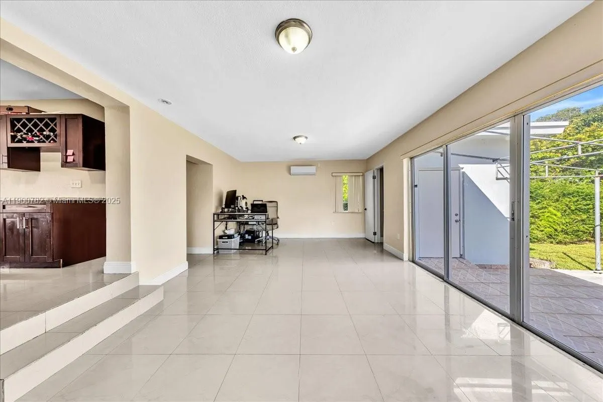 1245 NW 130th St