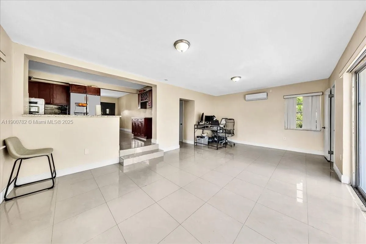 1245 NW 130th St