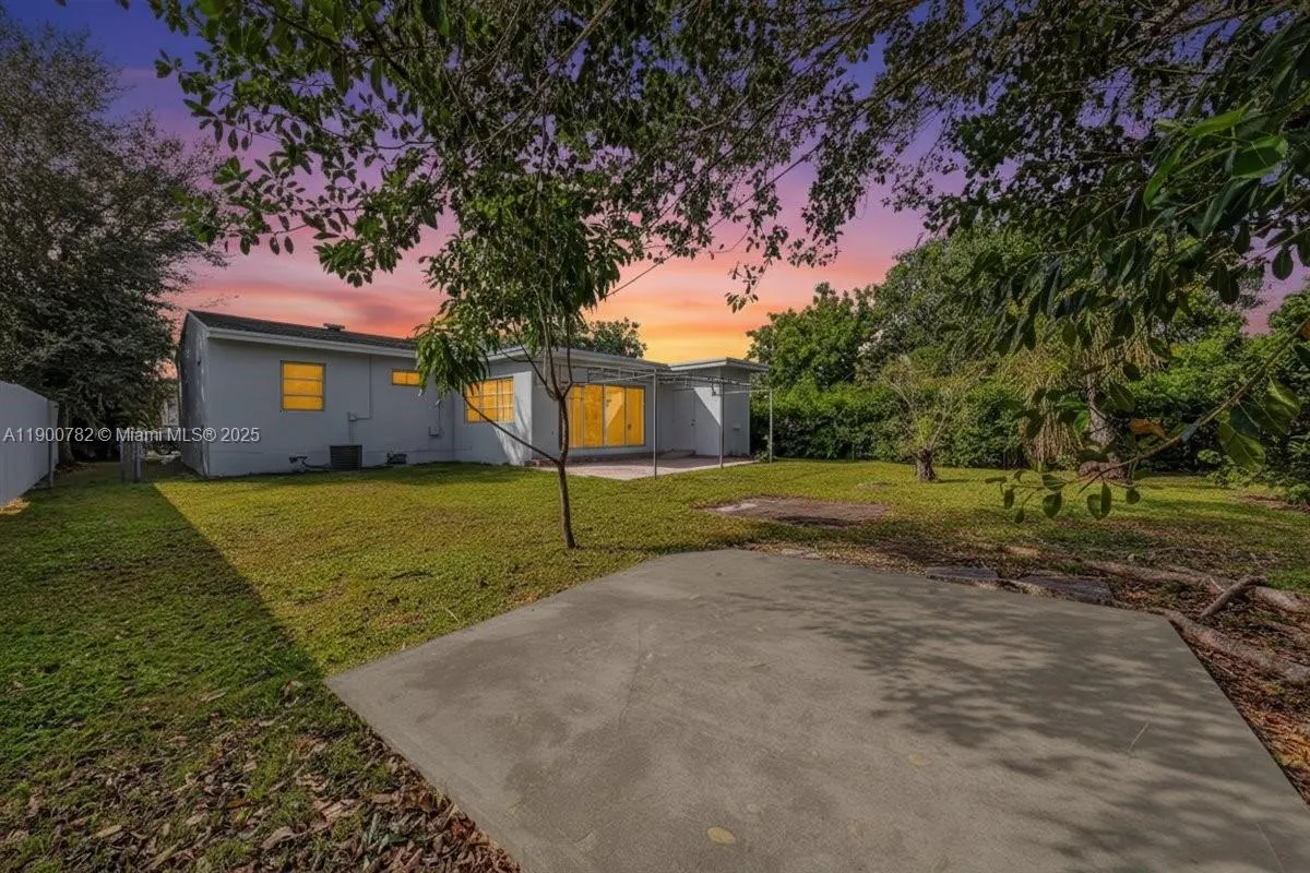 1245 NW 130th St