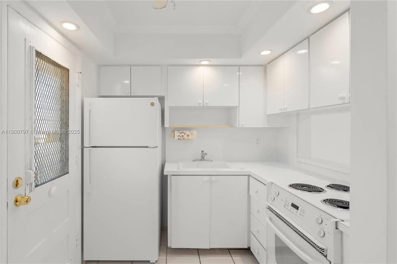 2910 Point East Dr, #M412