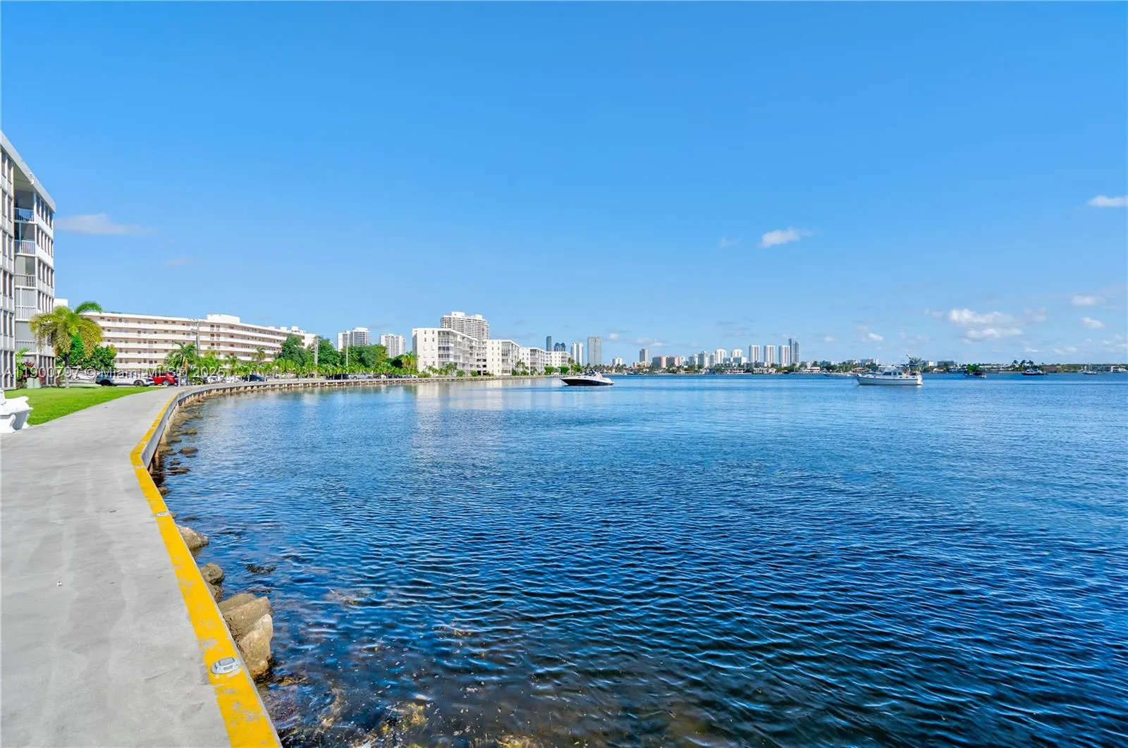 2910 Point East Dr, #M412